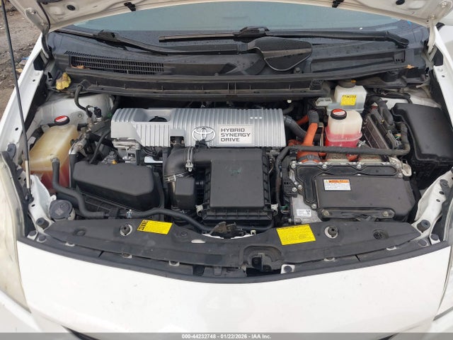 Toyota Prius Three 2015 JTDKN3DU8F0400079 Image 10