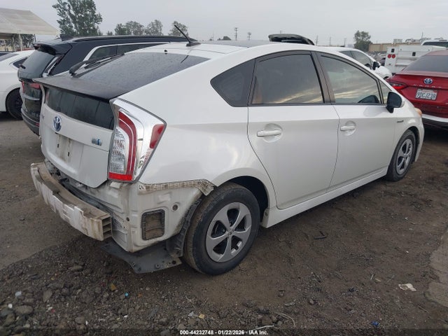 Toyota Prius Three 2015 JTDKN3DU8F0400079 Image 4