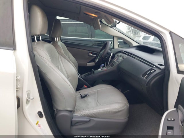 Toyota Prius Three 2015 JTDKN3DU8F0400079 Image 5
