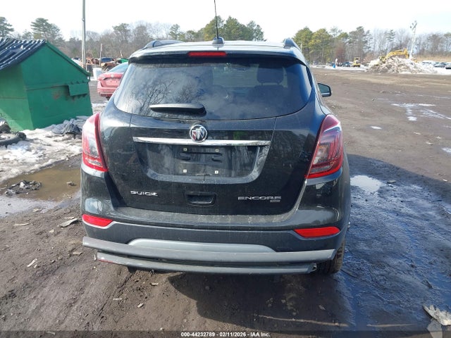 44232789 :رقم المزاد ، KL4CJGSB8JB582012 vin ، 2018 Buick Encore Essence مزاد بيع