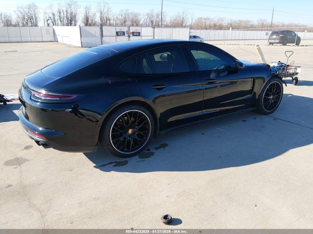 2018 PORSCHE PANAMERA WP0AA2A79JL110392 Photo 3