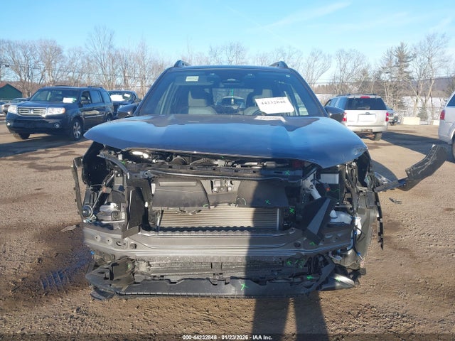 44232848 :رقم المزاد ، JF2SLDBC8SH426085 vin ، 2025 Subaru Forester Premium مزاد بيع
