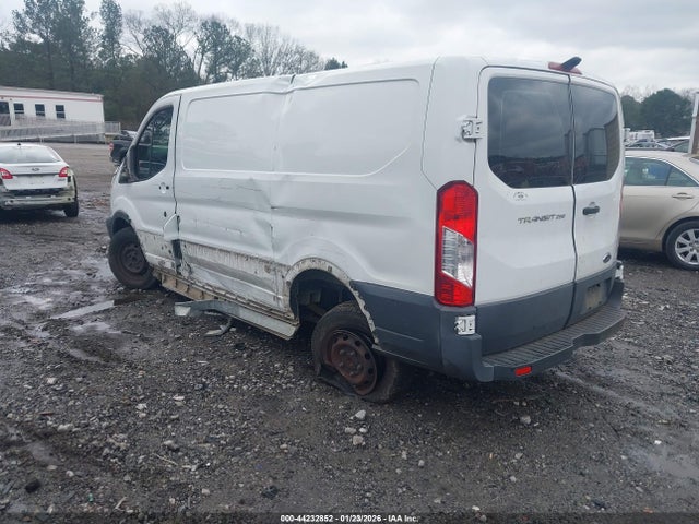 1FTNR1ZM6FKA33752 Ford Transit-250