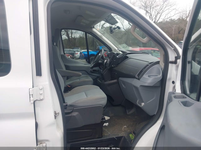 1FTNR1ZM6FKA33752 Ford Transit-250