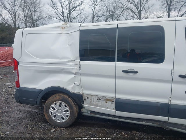 1FTNR1ZM6FKA33752 Ford Transit-250