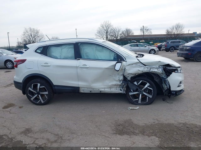 JN1BJ1CWXLW648056 Nissan Rogue Sport Sl Awd Xtronic Cvt