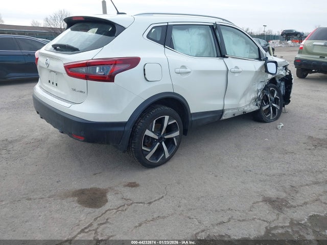 2020 NISSAN ROGUE SPORT JN1BJ1CWXLW648056 Photo 3