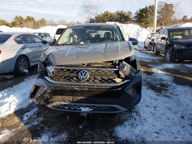 Продаж на аукціоні авто 2022 Volkswagen Taos 1.5t Se, vin: 3VVYX7B23NM053626, номер лоту: 44232880