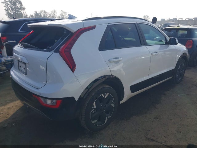 Продажа на аукционе авто 2025 Kia Niro Ev Wind, vin: KNDCR3L12S5141618, номер лота: 44232883