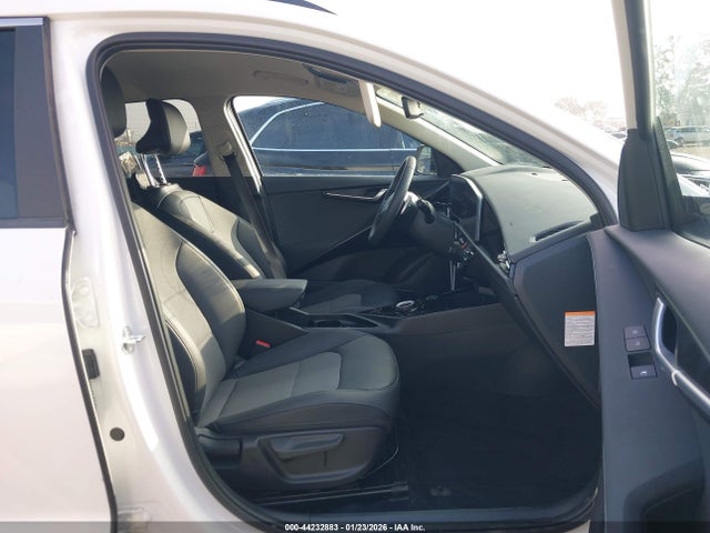 Продажа на аукционе авто 2025 Kia Niro Ev Wind, vin: KNDCR3L12S5141618, номер лота: 44232883