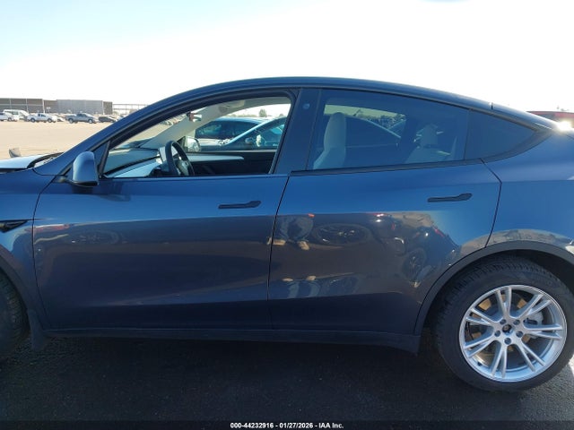 2023 Tesla Model Y Awd/long Range Dual Motor All-wheel Drive მანქანა იყიდება აუქციონზე, vin: 7SAYGDEE5PA088453, აუქციონის ნომერი: 44232916