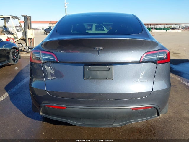 2023 Tesla Model Y Awd/long Range Dual Motor All-wheel Drive მანქანა იყიდება აუქციონზე, vin: 7SAYGDEE5PA088453, აუქციონის ნომერი: 44232916