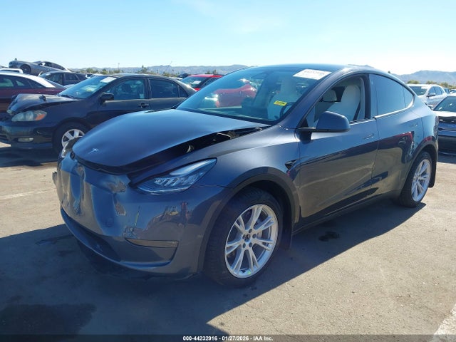 2023 TESLA MODEL Y 7SAYGDEE5PA088453 Photo 1