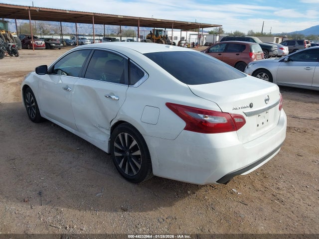 2018 NISSAN ALTIMA 1N4AL3AP4JC175432 Photo 2