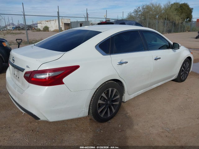 2018 NISSAN ALTIMA 1N4AL3AP4JC175432 Photo 3