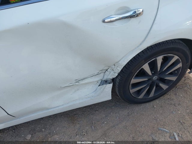 2018 NISSAN ALTIMA 1N4AL3AP4JC175432 Photo 5