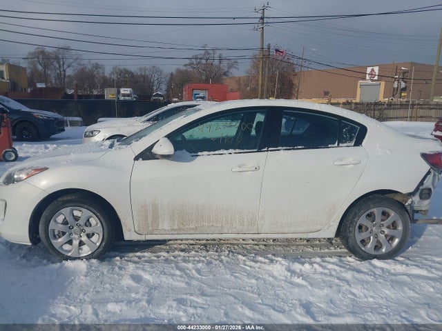 44233000 :رقم المزاد ، JM1BL1U72D1795615 vin ، 2013 Mazda Mazda3 I Sport مزاد بيع