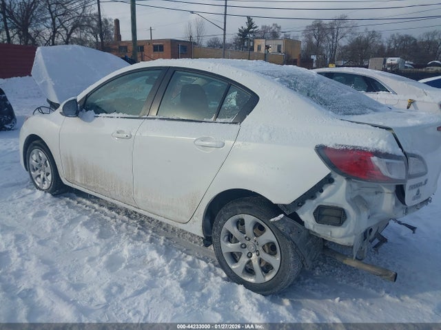 44233000 :رقم المزاد ، JM1BL1U72D1795615 vin ، 2013 Mazda Mazda3 I Sport مزاد بيع