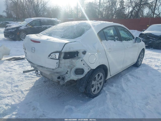 44233000 :رقم المزاد ، JM1BL1U72D1795615 vin ، 2013 Mazda Mazda3 I Sport مزاد بيع