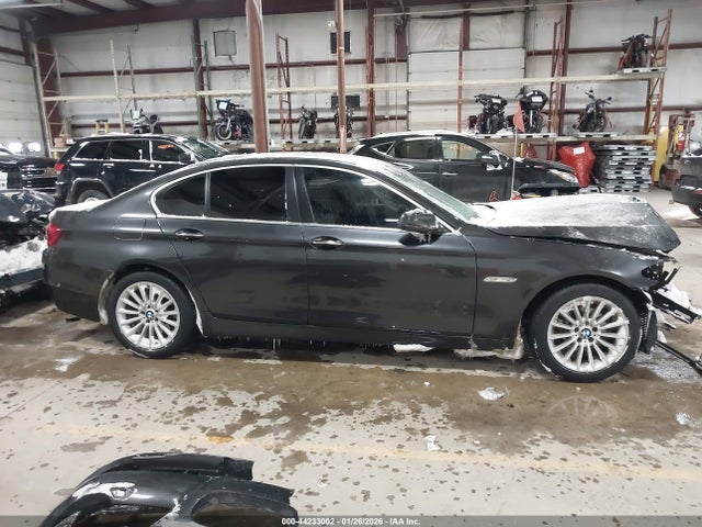 2011 Bmw 535i მანქანა იყიდება აუქციონზე, vin: WBAFR7C51BC802331, აუქციონის ნომერი: 44233002