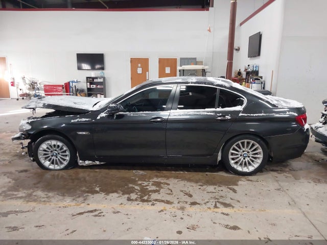 2011 Bmw 535i მანქანა იყიდება აუქციონზე, vin: WBAFR7C51BC802331, აუქციონის ნომერი: 44233002