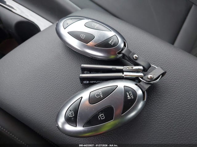 KMHLN4DJ0SU165692 Hyundai Elantra Hybrid Limited