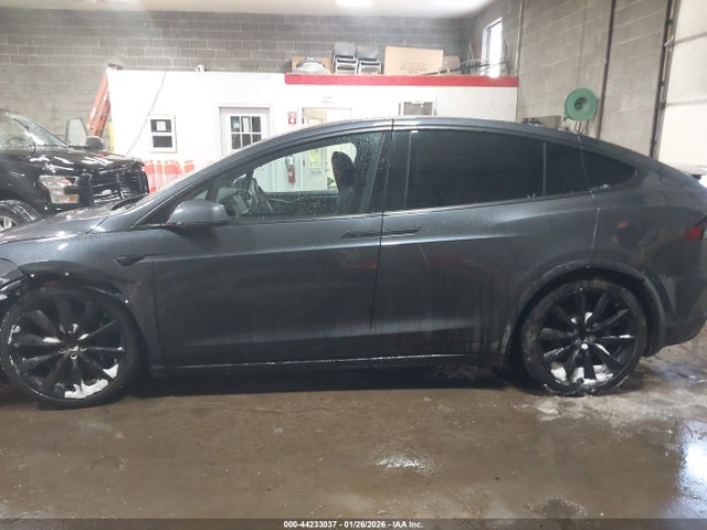 5YJXCAE26JF103125 Tesla Model X 100d/75d/p100d