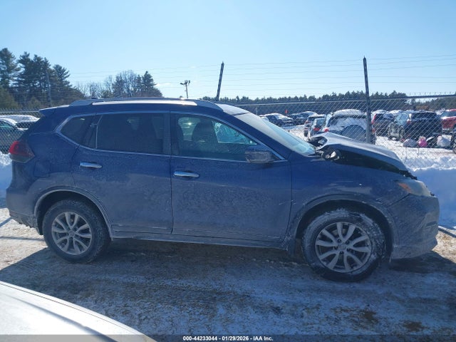 5N1AT2MVXLC725715 Nissan Rogue S Intelligent Awd