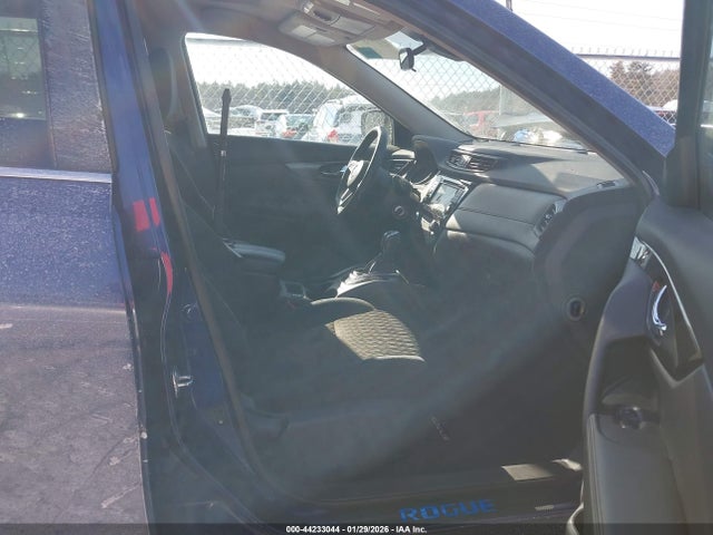 5N1AT2MVXLC725715 Nissan Rogue S Intelligent Awd