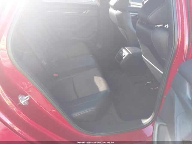 44233079 :رقم المزاد ، 1HGCV1F38MA082048 vin ، 2021 Honda Accord Sport مزاد بيع