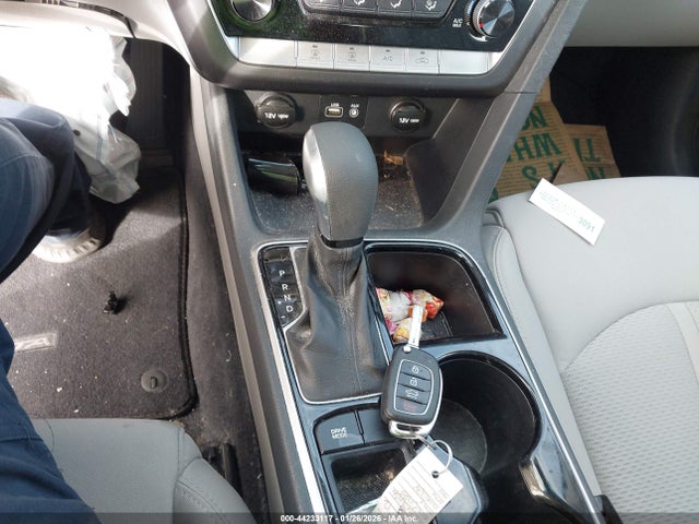 5NPE24AFXJH669620 Hyundai SONATA SE