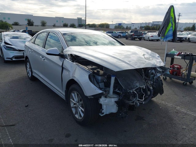 5NPE24AFXJH669620 Hyundai SONATA SE