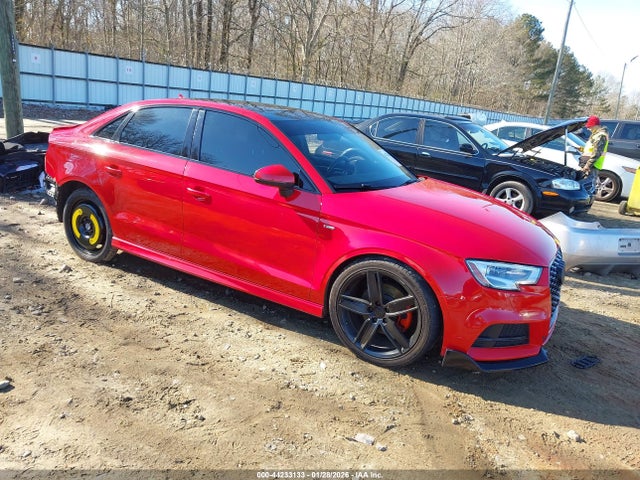 44233133 :رقم المزاد ، WAUGUGFF9J1031263 vin ، 2018 Audi A3 2.0t Premium/2.0t Tech Premium مزاد بيع