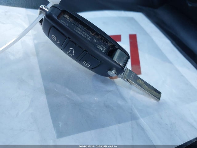 44233133 :رقم المزاد ، WAUGUGFF9J1031263 vin ، 2018 Audi A3 2.0t Premium/2.0t Tech Premium مزاد بيع