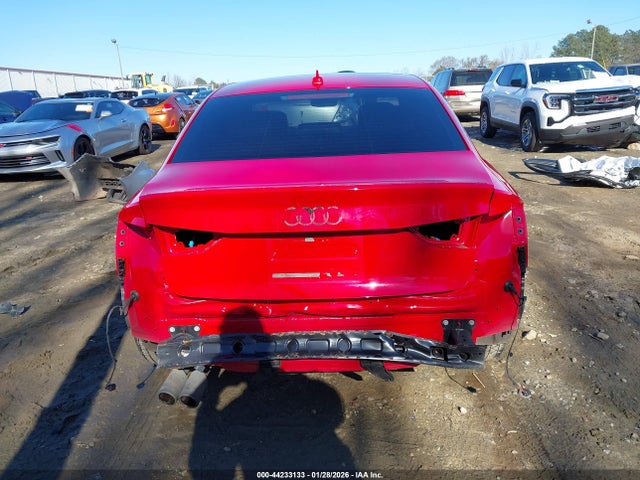 44233133 :رقم المزاد ، WAUGUGFF9J1031263 vin ، 2018 Audi A3 2.0t Premium/2.0t Tech Premium مزاد بيع