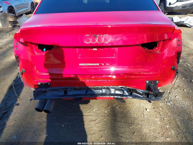 44233133 :رقم المزاد ، WAUGUGFF9J1031263 vin ، 2018 Audi A3 2.0t Premium/2.0t Tech Premium مزاد بيع