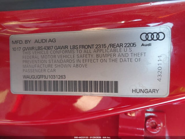 44233133 :رقم المزاد ، WAUGUGFF9J1031263 vin ، 2018 Audi A3 2.0t Premium/2.0t Tech Premium مزاد بيع