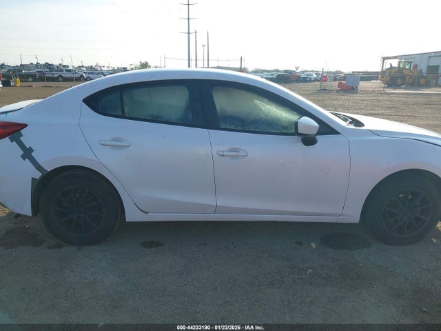 Продаж на аукціоні авто 2015 Mazda Mazda3 I Sport, vin: 3MZBM1U76FM232826, номер лоту: 44233190