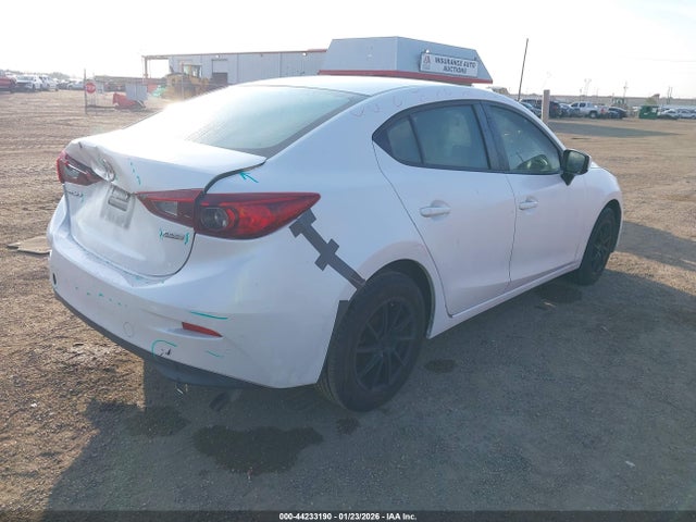 Продаж на аукціоні авто 2015 Mazda Mazda3 I Sport, vin: 3MZBM1U76FM232826, номер лоту: 44233190