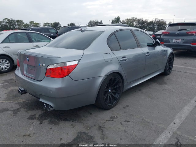 2006 BMW M5 WBSNB93536B584315 Photo 3