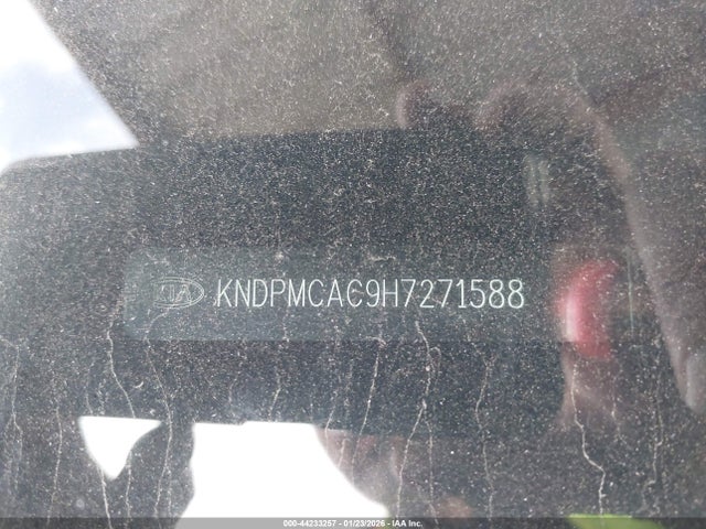 KNDPMCAC9H7271588 KIA Sportage Lx
