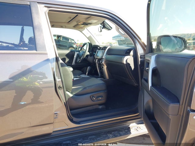2020 TOYOTA 4RUNNER JTEZU5JR3L5218300 Photo 4