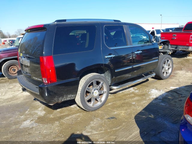 2011 CADILLAC ESCALADE 1GYS3BEF8BR294684 Photo 3