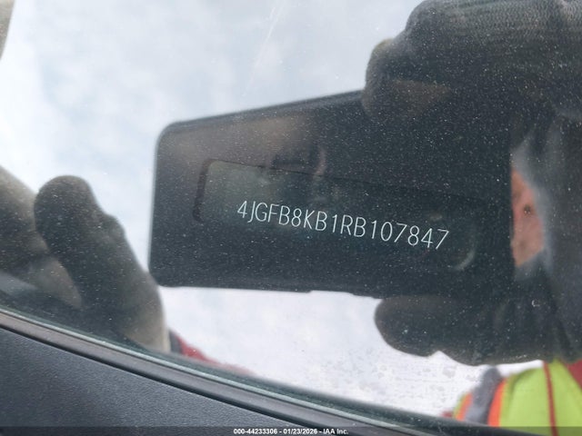44233306 :رقم المزاد ، 4JGFB8KB1RB107847 vin ، 2024 Mercedes-benz Amg Gle 63 S 4matic+ مزاد بيع