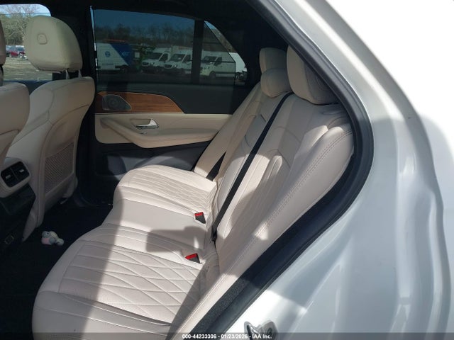 44233306 :رقم المزاد ، 4JGFB8KB1RB107847 vin ، 2024 Mercedes-benz Amg Gle 63 S 4matic+ مزاد بيع
