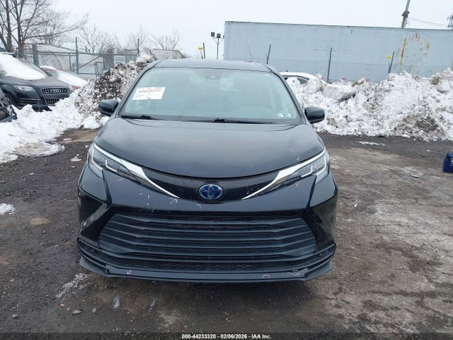 Toyota SIENNA LE 2021 5TDKRKEC5MS063823 Image 12