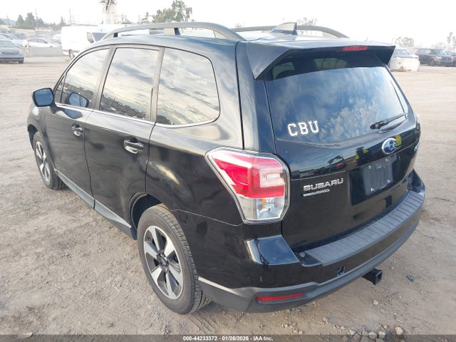 Subaru Forester 2.5i Limited 2017 JF2SJAJC7HH811877 Image 3