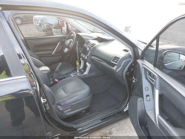 Subaru Forester 2.5i Limited 2017 JF2SJAJC7HH811877 Image 5