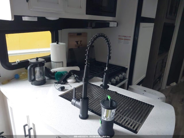 4EZT13227P8090557 Venture Sporttrek