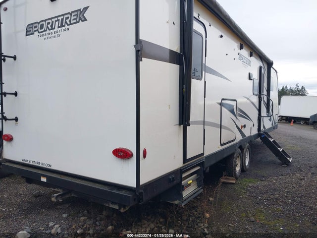 4EZT13227P8090557 Venture Sporttrek